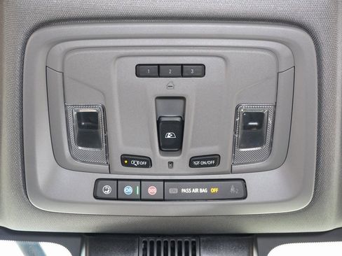 Used 2024 GMC Sierra 1500 SLE image 19