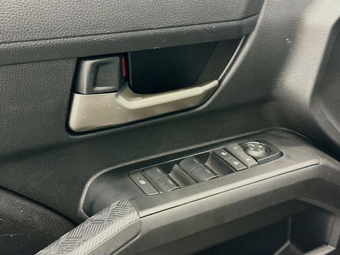 Used 2025 Toyota Tacoma TRD Off-Road image 15