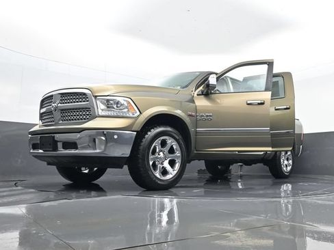 Used 2015 RAM 1500 Laramie w/ Convenience Group AWD/4WD image 34