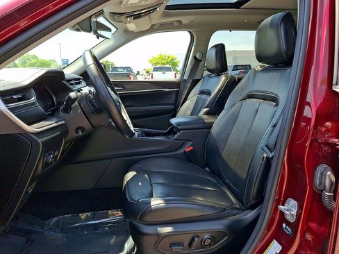 Used 2022 Jeep Grand Cherokee L Limited w/ Luxury Tech Group II AWD/4WD image 15