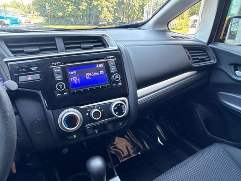 Used 2018 Honda Fit LX image 24
