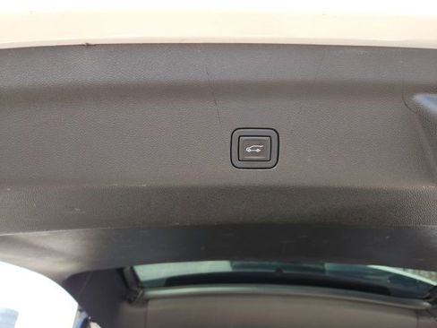 Used 2021 Chevrolet Tahoe High Country w/ Premium Package 2 image 9