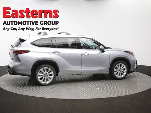 Used 2021 Toyota Highlander Limited AWD/4WD image 48