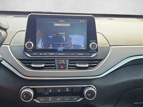 Used 2024 Nissan Altima 2.5 SR FWD image 15