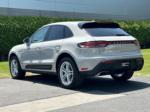 Certified 2024 Porsche Macan AWD/4WD image 3