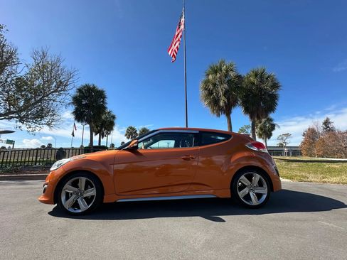 Used 2013 Hyundai Veloster Turbo w/ Ultimate Pkg image 38