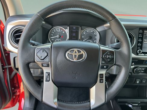 Used 2021 Toyota Tacoma SR5 RWD image 12