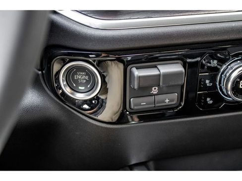 New 2026 GMC Sierra 1500 SLT w/ SLT Premium Plus Package image 31