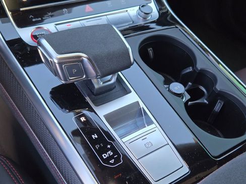 Used 2025 Audi RS Q8 performance image 25