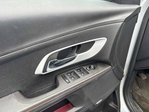 Used 2010 Chevrolet Equinox LTZ image 18