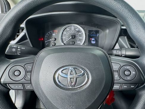 Used 2021 Toyota Corolla LE image 16