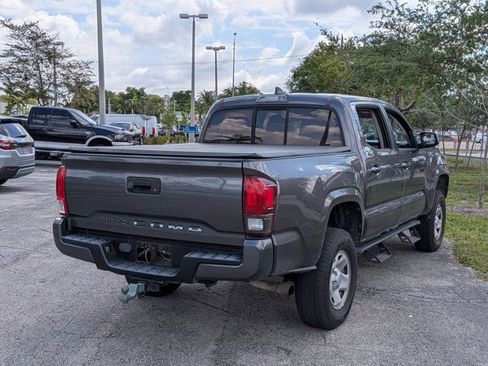 Used 2018 Toyota Tacoma SR w/ SR Convenience Package image 5