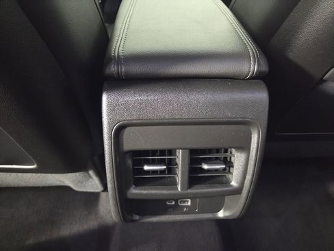 Used 2023 Cadillac XT4 Premium Luxury FWD image 26