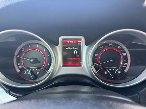 Used 2020 Dodge Journey SE w/ SE Popular Equipment Group FWD image 24