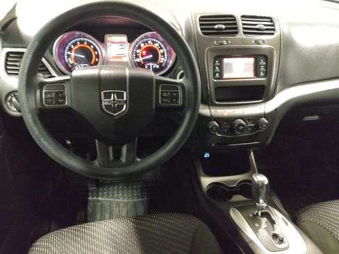 Used 2020 Dodge Journey SE w/ Blacktop Package FWD image 22