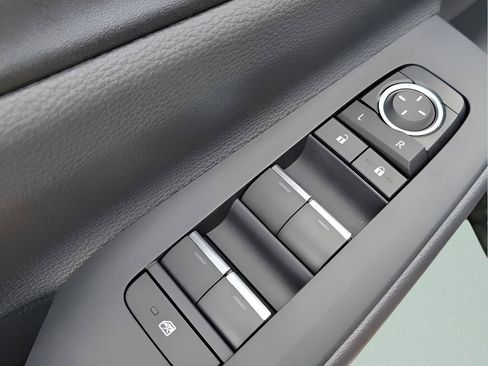 New 2026 Toyota Prius Plug-In Hybrid FWD image 29