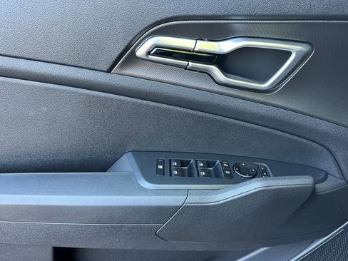 New 2026 Kia Sportage S image 7