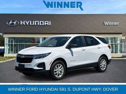 Used 2024 Chevrolet Equinox LS w/ LS Convenience Package AWD/4WD image 1