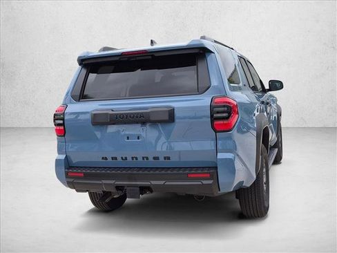 New 2026 Toyota 4Runner SR5 AWD/4WD image 2