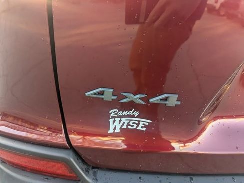 Used 2020 Jeep Cherokee Trailhawk w/ Cold Weather Group image 23