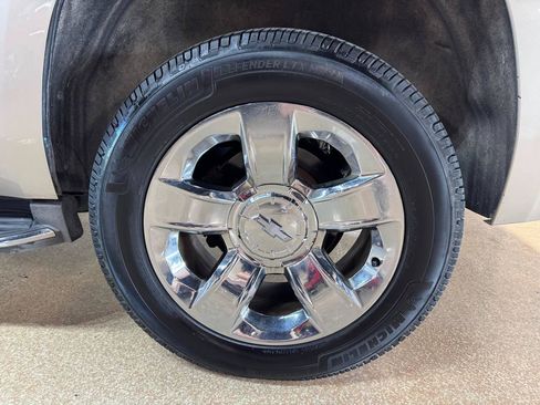 Used 2015 Chevrolet Tahoe LTZ AWD/4WD image 46