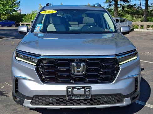 Certified 2023 Honda Pilot Elite image 2