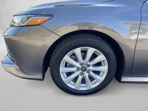 Used 2019 Toyota Camry LE image 8