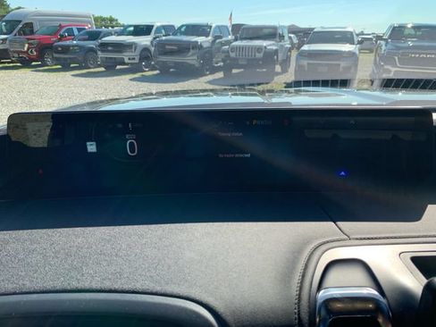Used 2025 Ford Expedition Tremor AWD/4WD image 26