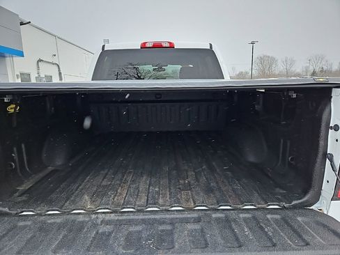 Used 2018 Chevrolet Silverado 1500 LT w/ LT Eassist Package image 5