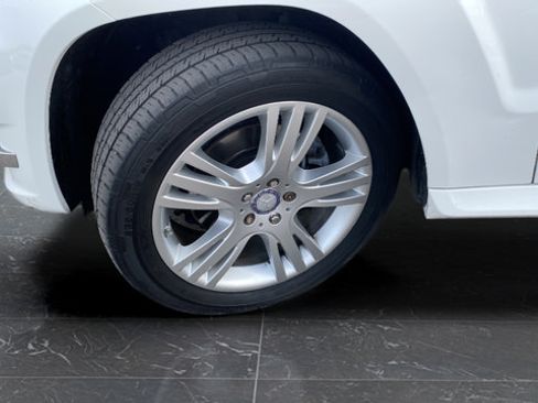 Used 2015 Mercedes-Benz GLK 350 2WD image 34