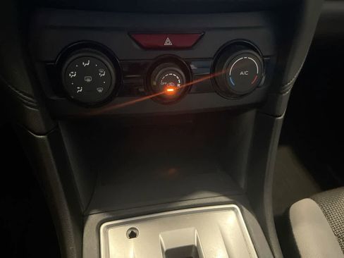 Used 2019 Subaru Crosstrek 2.0i image 18