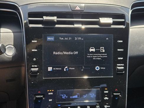 Certified 2024 Hyundai Santa Cruz SEL FWD image 18