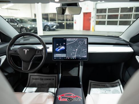 Used 2019 Tesla Model 3 Long Range image 14