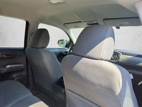 Used 2017 Toyota Tacoma SR5 w/ Tow Package RWD image 27