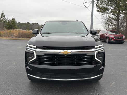 Used 2025 Chevrolet Tahoe LS image 2