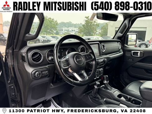 Used 2022 Jeep Gladiator Overland w/ Popular Equipment Package AWD/4WD image 4