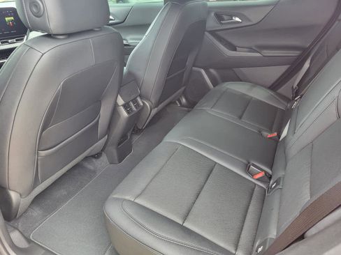 Used 2025 Chevrolet Equinox LT w/ Convenience Package II FWD image 13