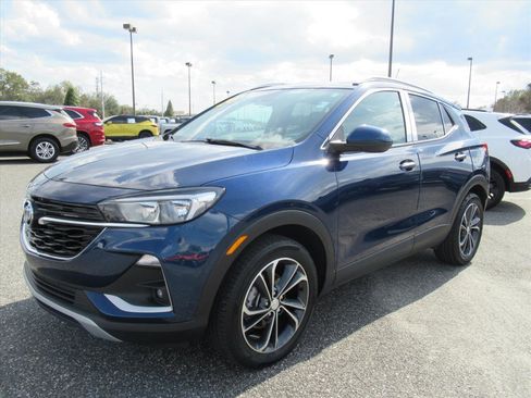 Used 2023 Buick Encore GX Select image 3