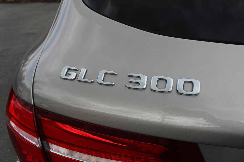 Used 2019 Mercedes-Benz GLC 300 4MATIC image 7