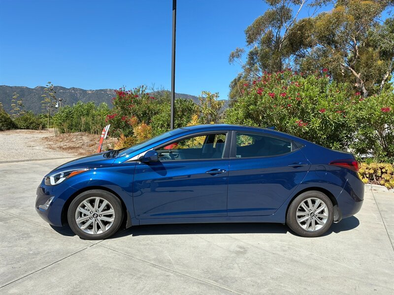 Used 2016 Hyundai Elantra SE w/ Option Group 02 FWD image 1