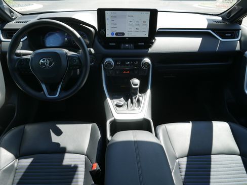 Used 2023 Toyota RAV4 XSE AWD/4WD image 10