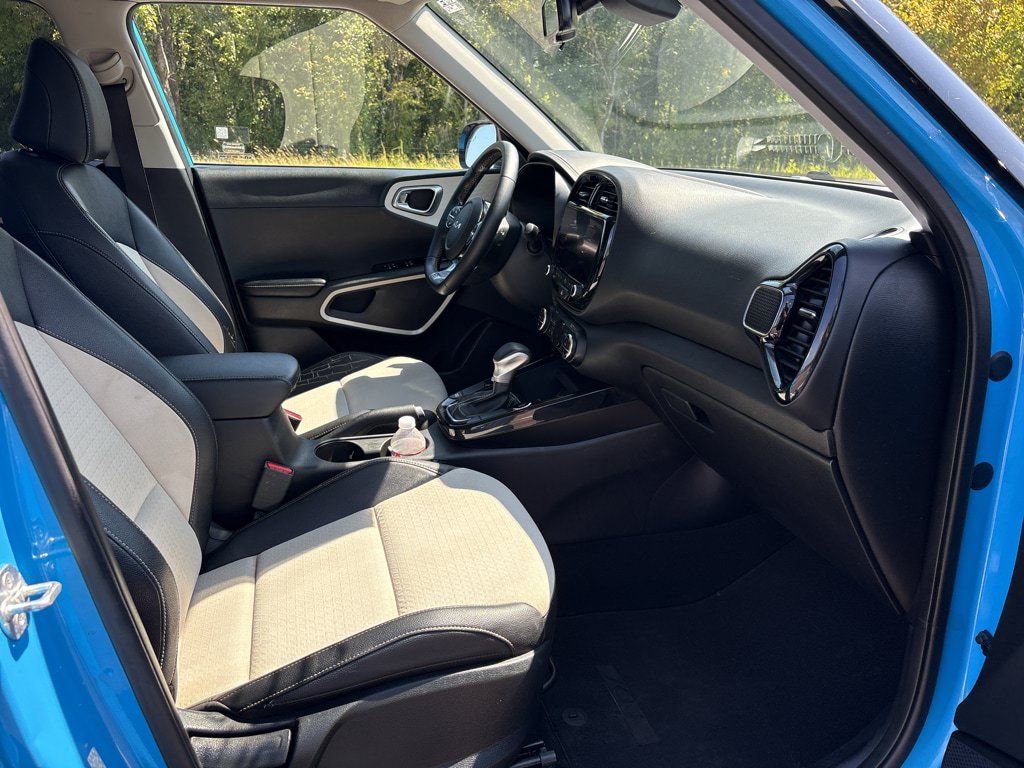 Used 2024 Kia Soul GT-Line FWD image 22