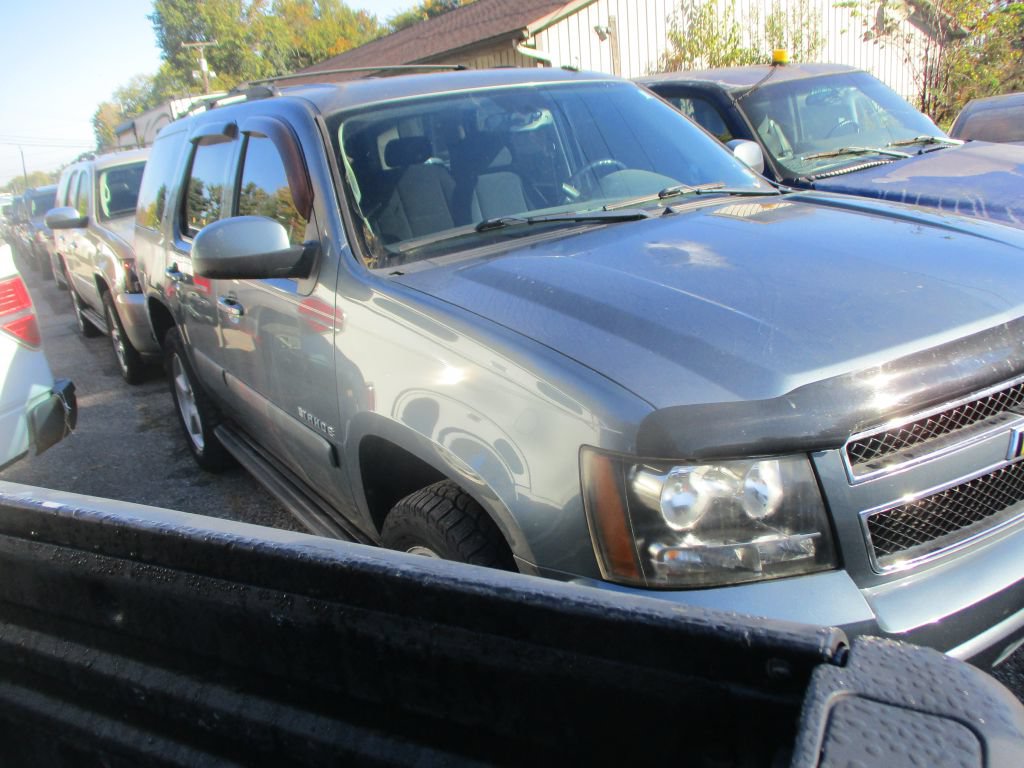 Used 2008 Chevrolet Tahoe LT w/ Convenience Package 1 AWD/4WD image 3