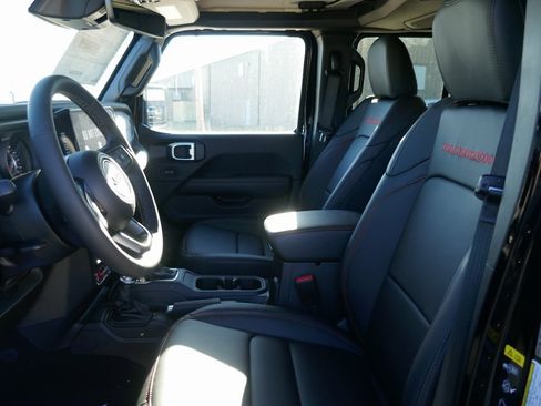 New 2026 Jeep Wrangler Unlimited Rubicon image 13