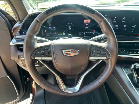 Certified 2023 Cadillac Escalade ESV Premium Luxury Platinum w/ Heavy-Duty Trailer Package AWD/4WD image 20