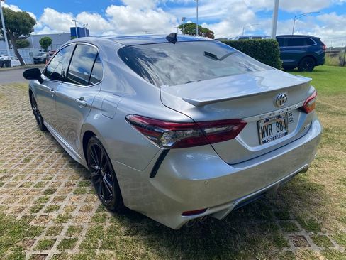 Used 2021 Toyota Camry XSE FWD image 5