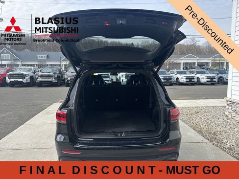 Used 2021 Mercedes-Benz GLB 250 4MATIC w/ AMG Line image 14