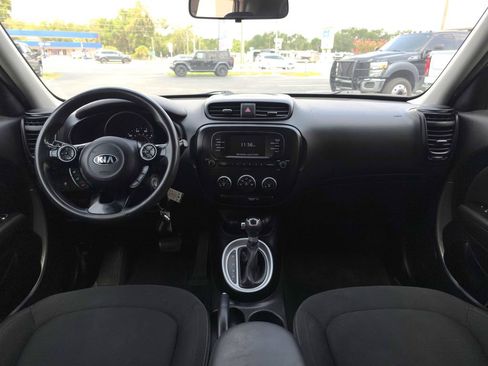Used 2017 Kia Soul FWD image 17