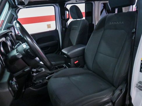 Used 2020 Jeep Wrangler Unlimited Sahara image 12