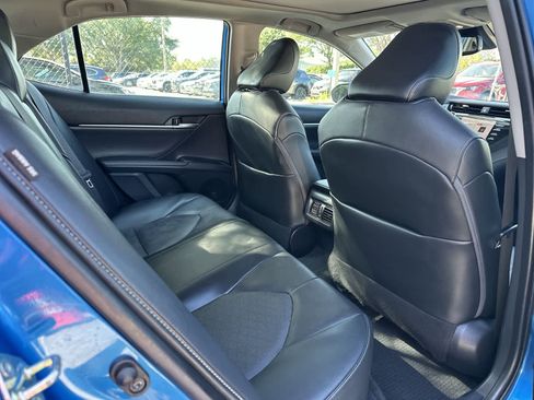 Used 2020 Toyota Camry XSE FWD image 17